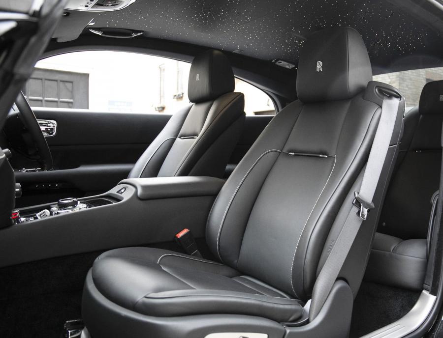 Интерьер Rolls-Royce Wraith by ONYX Concept 2019 года  (фото 20 из 36)